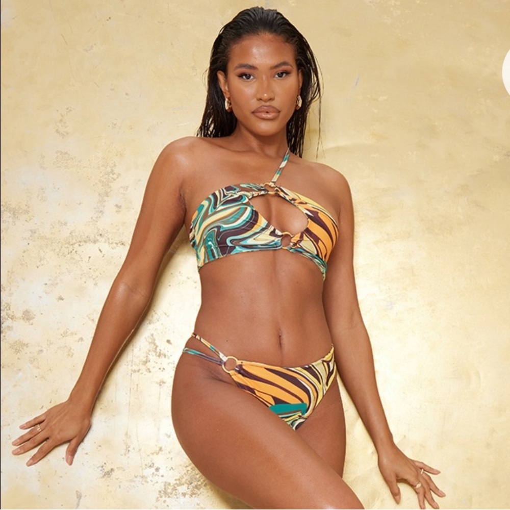 NWT Pretty Little Thing Multi Swirl O Ring Bikini Set Retro 70’s Style Size 10